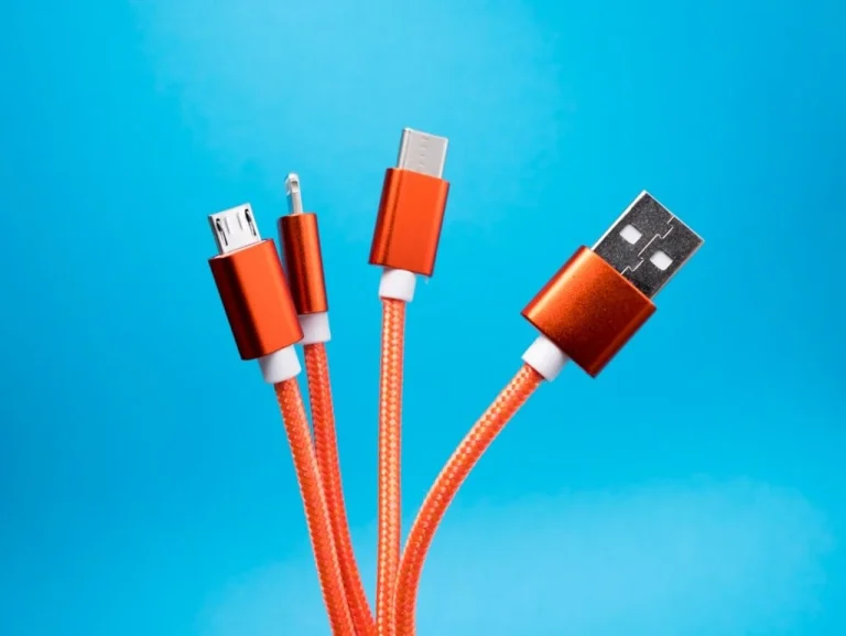Роз’єм однаковий, можливості різні: як не помилитися з USB-C кабелем
